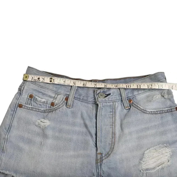 Levi's 501 Jean Shorts Distressed Raw Hem Light Wash  Mid Rise Size 25 - Picture 6 of 10